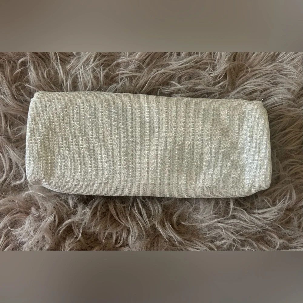 1154 Lill Studio Cream Clutch with Silver Detail